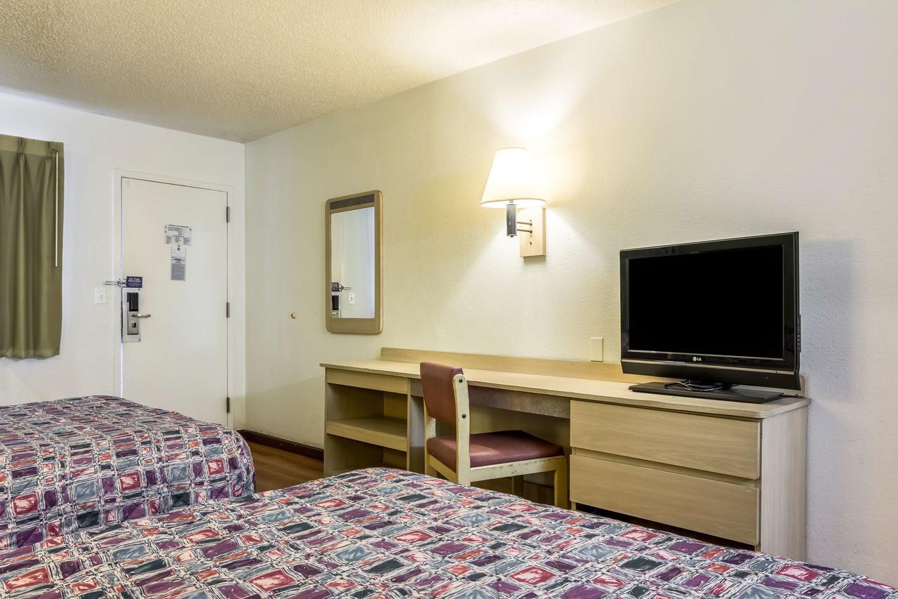 Motel 6 Chattanooga East Экстерьер фото