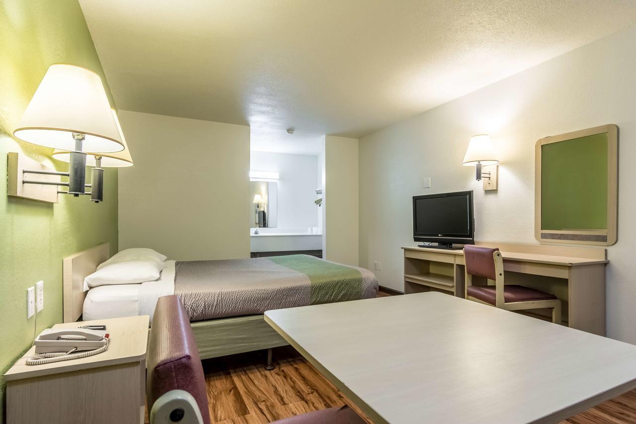 Motel 6 Chattanooga East Экстерьер фото