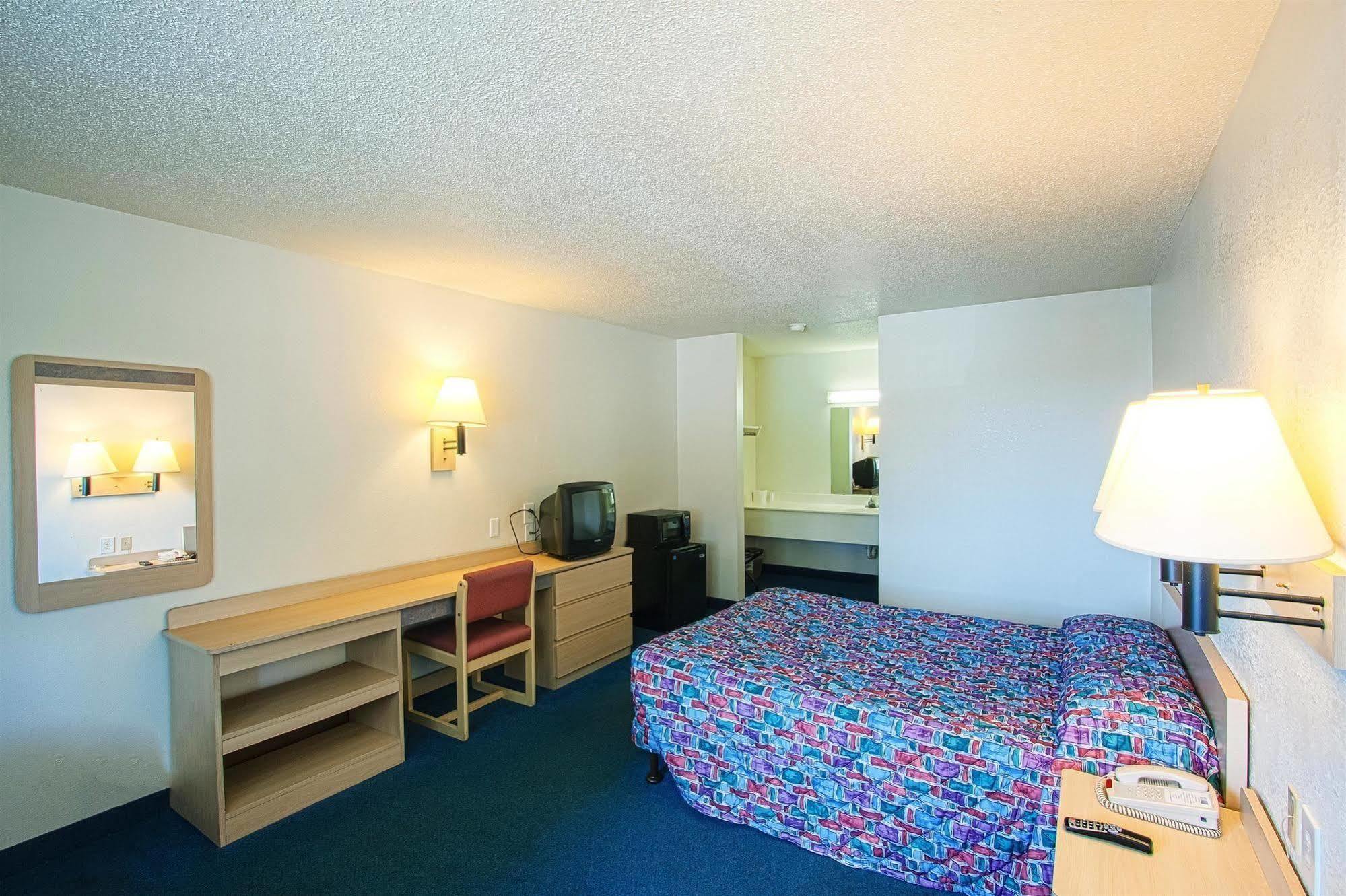 Motel 6 Chattanooga East Экстерьер фото